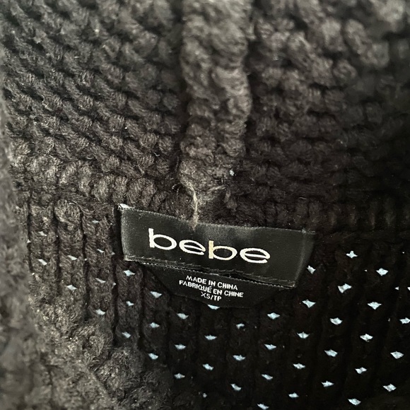 Bebe black chunky knit sweater
Size xs - Picture 2 of 3
